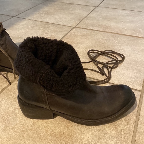 Nice rich chocolate brown real leather boot. New condition. - Picture 2 of 4